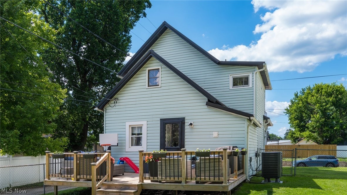 17 E Oak Street Newark OH 43055