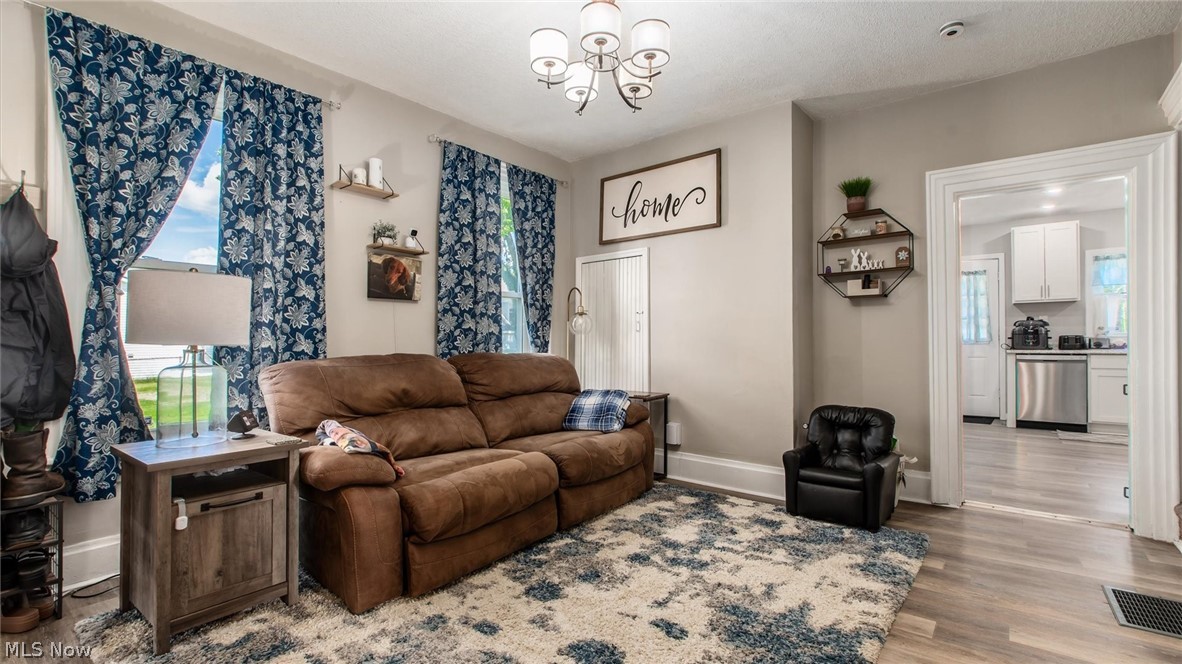 17 E Oak Street Newark OH 43055