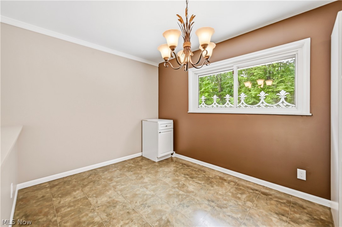 7842 Venice Heights Drive NE Warren OH 44484