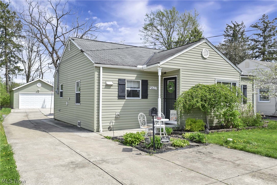 5627 Burns Road North Olmsted OH 44070