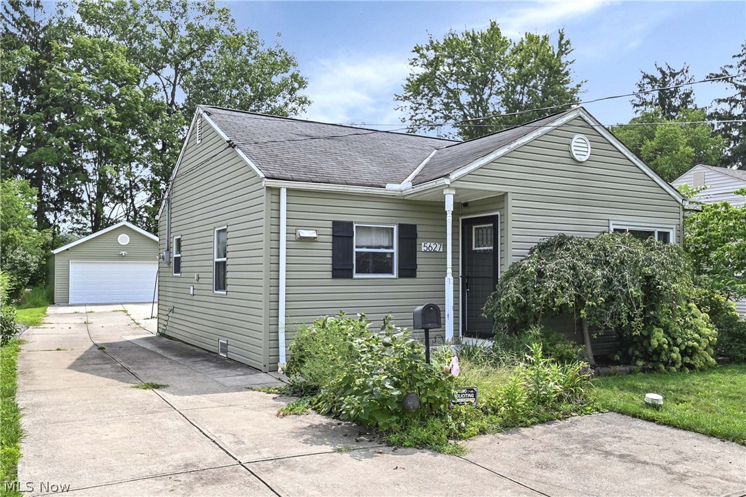 5627 Burns Road North Olmsted OH 44070