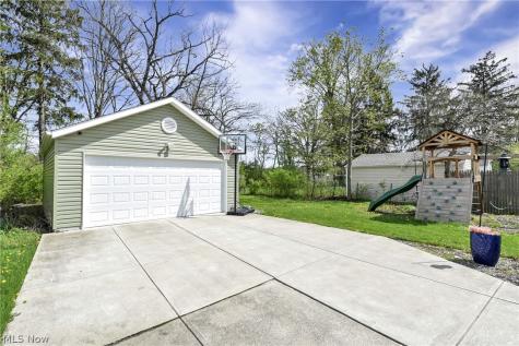 5627 Burns Road North Olmsted OH 44070
