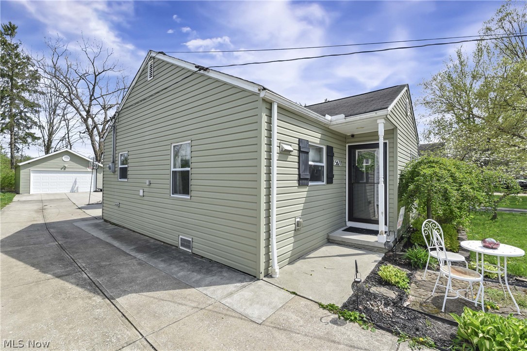 5627 Burns Road North Olmsted OH 44070