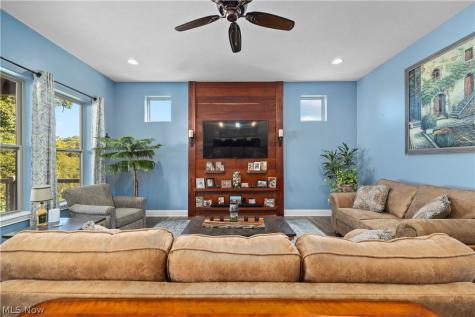 802 Shadow Creek Trail Amherst OH 44001