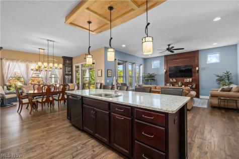 802 Shadow Creek Trail Amherst OH 44001