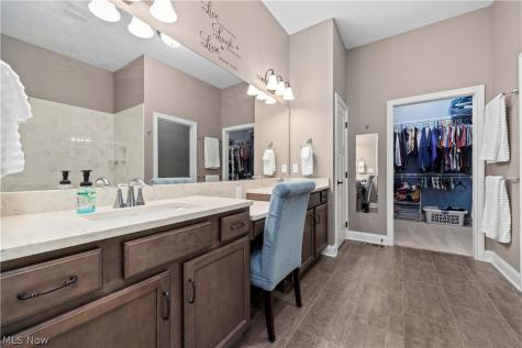 802 Shadow Creek Trail Amherst OH 44001