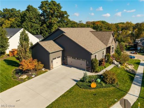 802 Shadow Creek Trail Amherst OH 44001