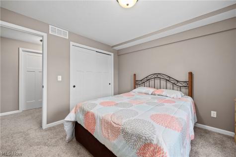 802 Shadow Creek Trail Amherst OH 44001