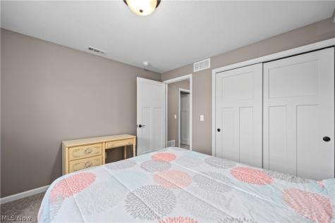 802 Shadow Creek Trail Amherst OH 44001