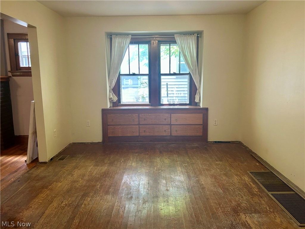 1498 Overlook Drive Akron OH 44314