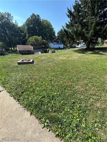 6641 Hillfield Street NW North Canton OH 44720