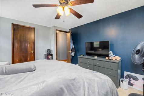 6641 Hillfield Street NW North Canton OH 44720