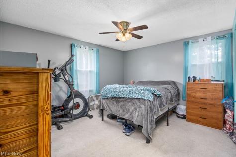 6641 Hillfield Street NW North Canton OH 44720