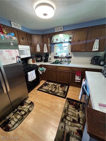6641 Hillfield Street NW North Canton OH 44720