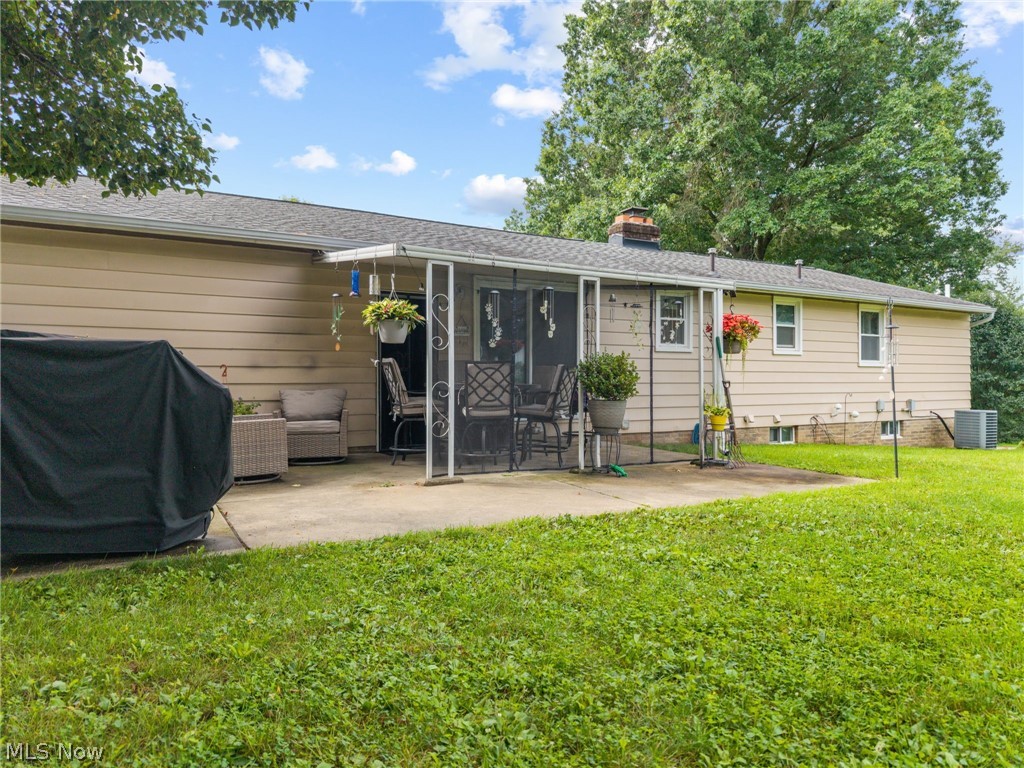 6641 Hillfield Street NW North Canton OH 44720