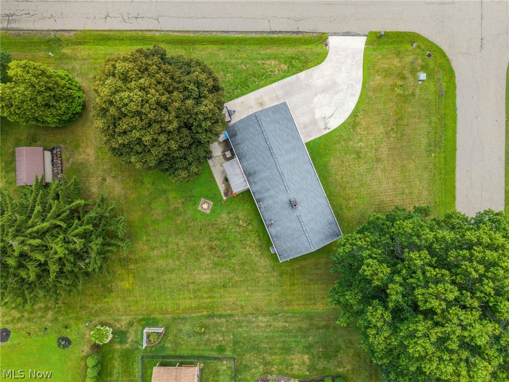 6641 Hillfield Street NW North Canton OH 44720