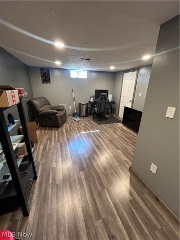 6641 Hillfield Street NW North Canton OH 44720