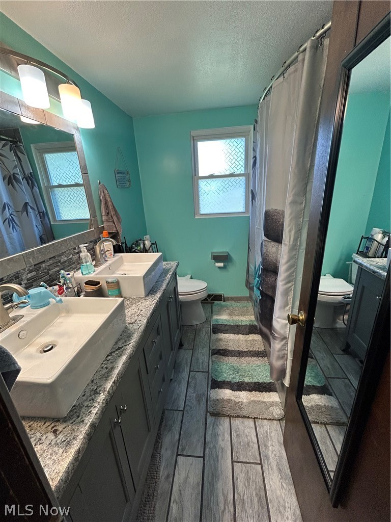 6641 Hillfield Street NW North Canton OH 44720