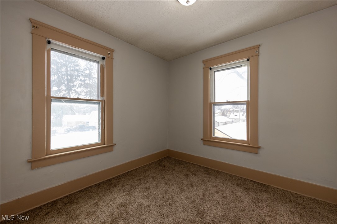 1116 Adelaide Avenue SE Warren OH 44484