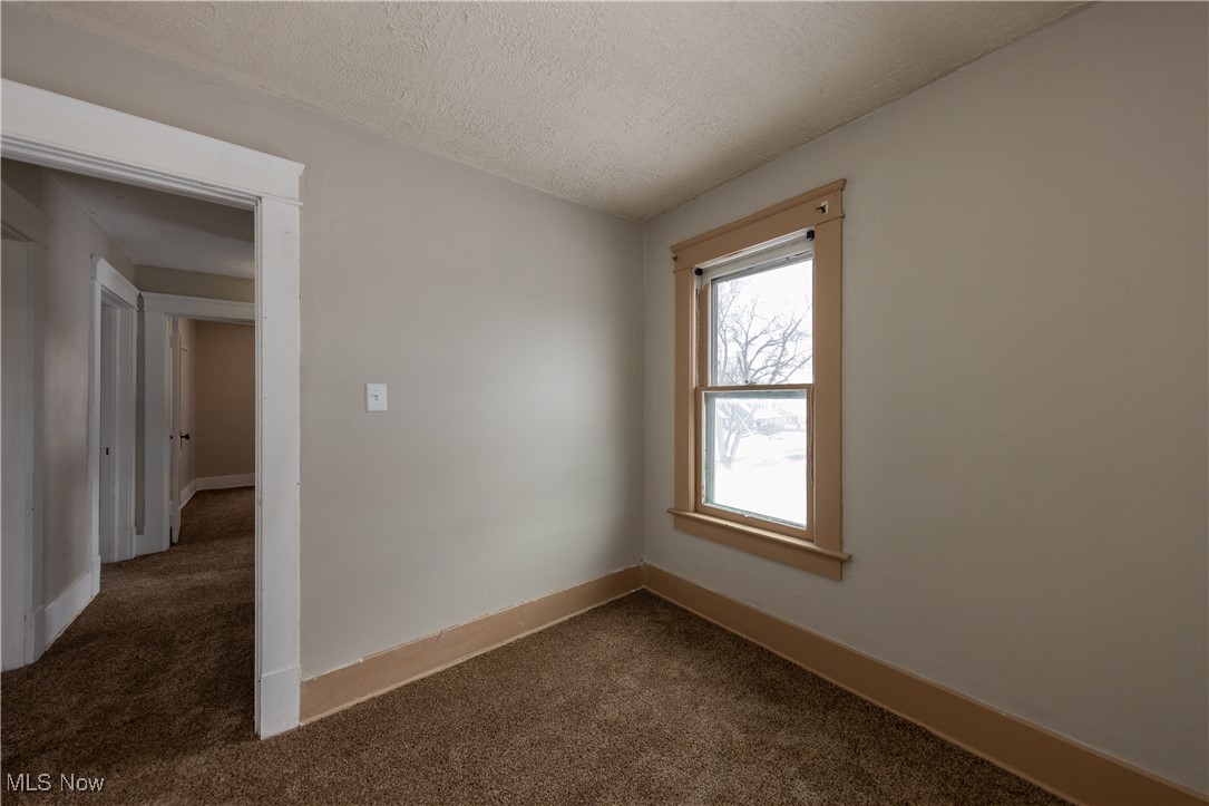 1116 Adelaide Avenue SE Warren OH 44484