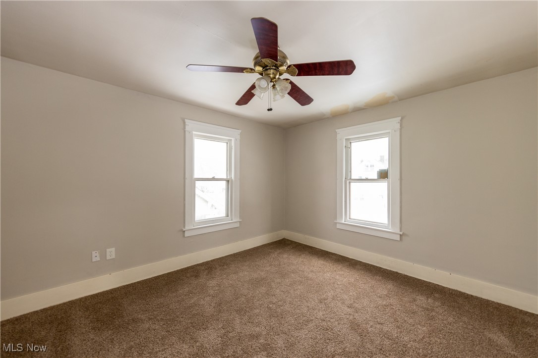 1116 Adelaide Avenue SE Warren OH 44484