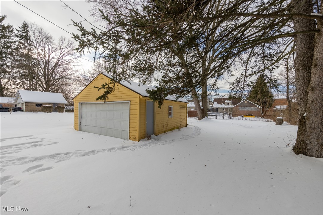 1116 Adelaide Avenue SE Warren OH 44484