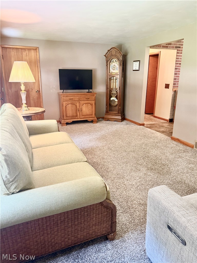 516 Queen Street Minerva OH 44657
