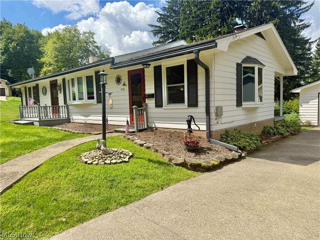 516 Queen Street Minerva OH 44657