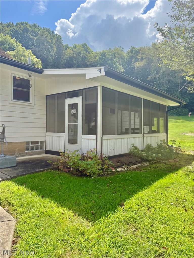 516 Queen Street Minerva OH 44657
