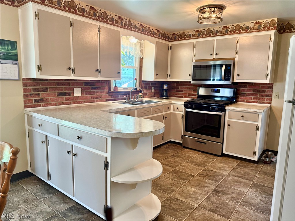 516 Queen Street Minerva OH 44657
