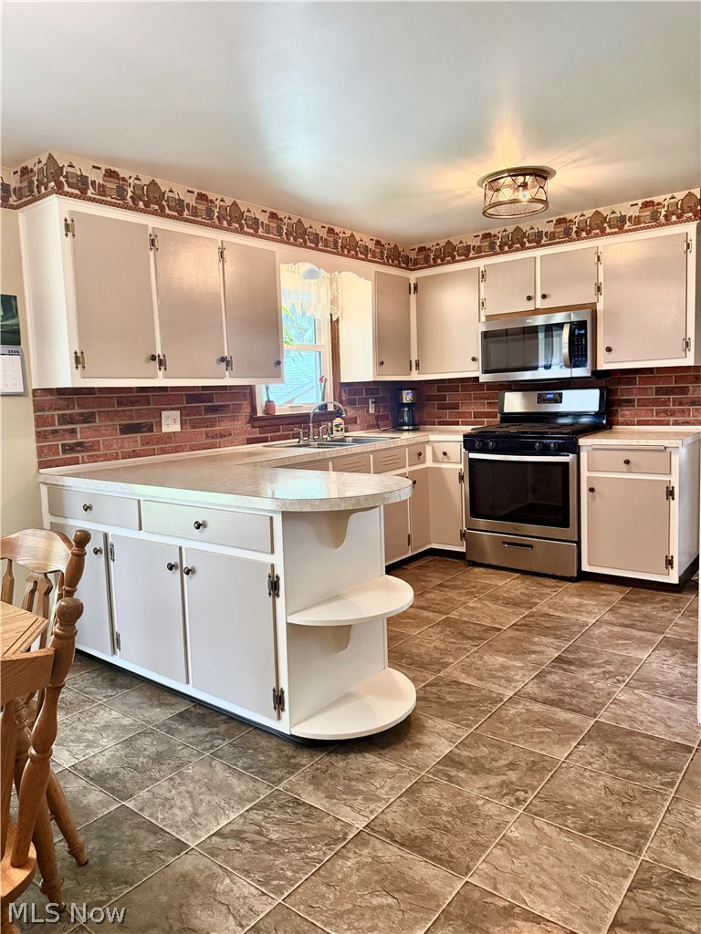516 Queen Street Minerva OH 44657