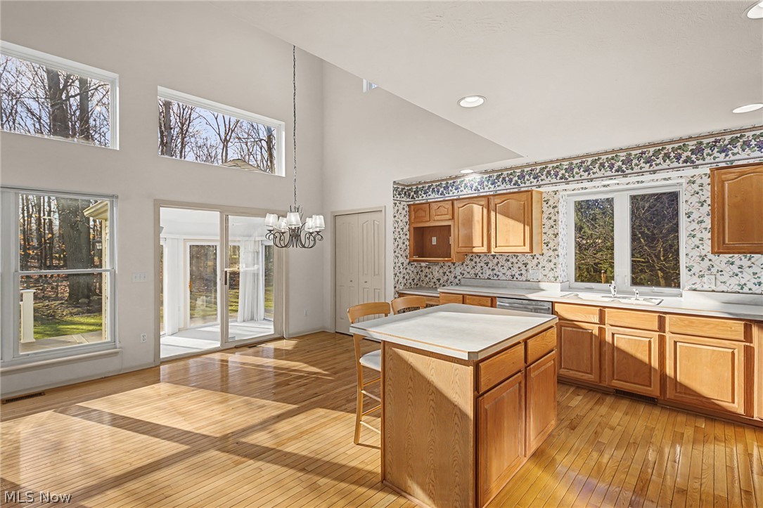 20067 Killians Grove Strongsville OH 44149