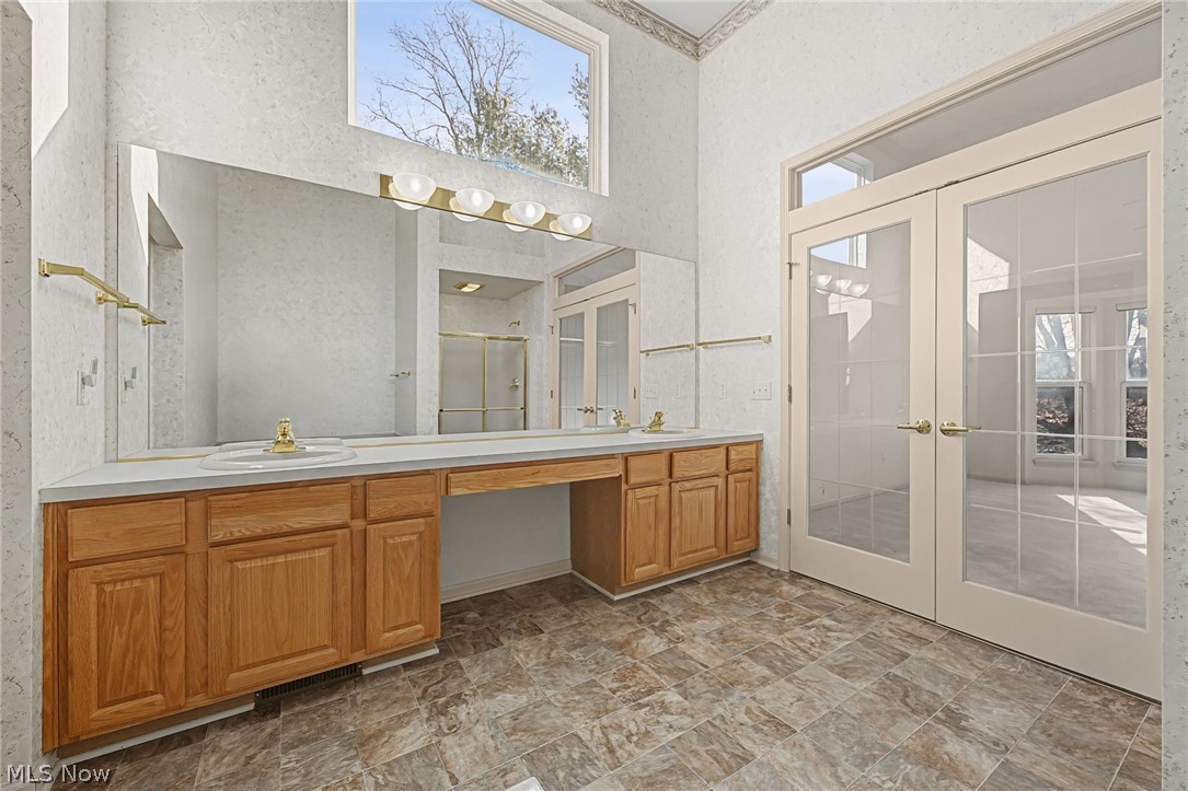 20067 Killians Grove Strongsville OH 44149