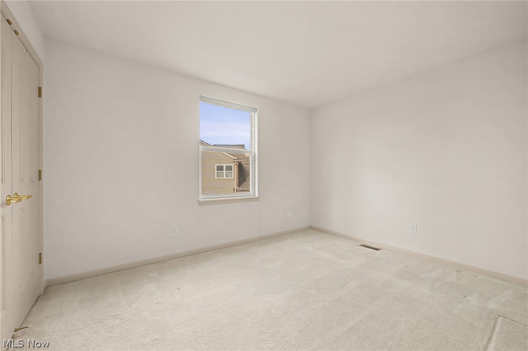 20067 Killians Grove Strongsville OH 44149