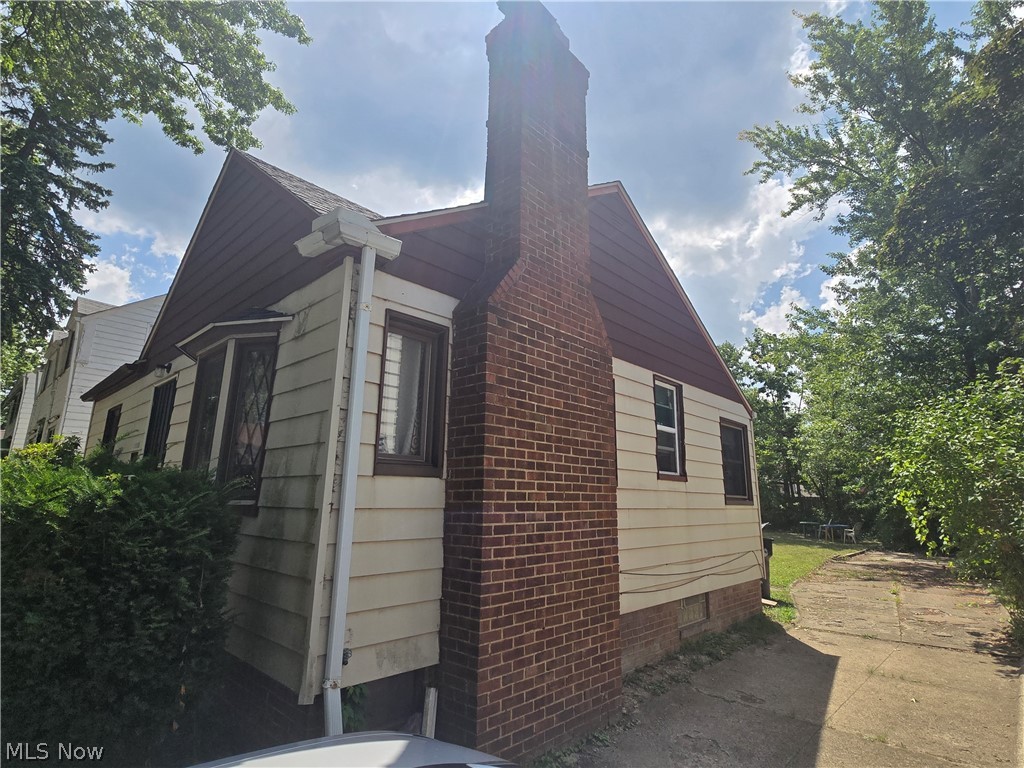 15908 Invermere Avenue Cleveland OH 44128
