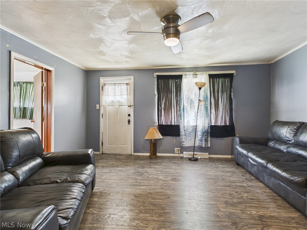 56031 W 2nd Street Bridgeport OH 43912