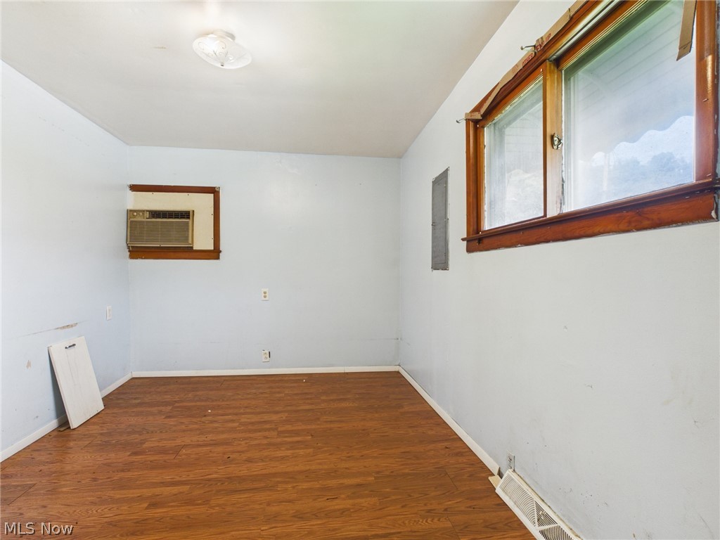 56031 W 2nd Street Bridgeport OH 43912