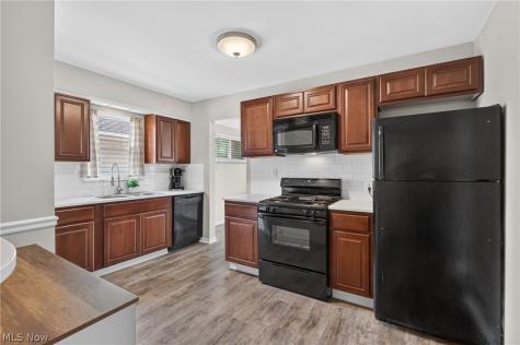 6202 Westminster Drive Parma OH 44129