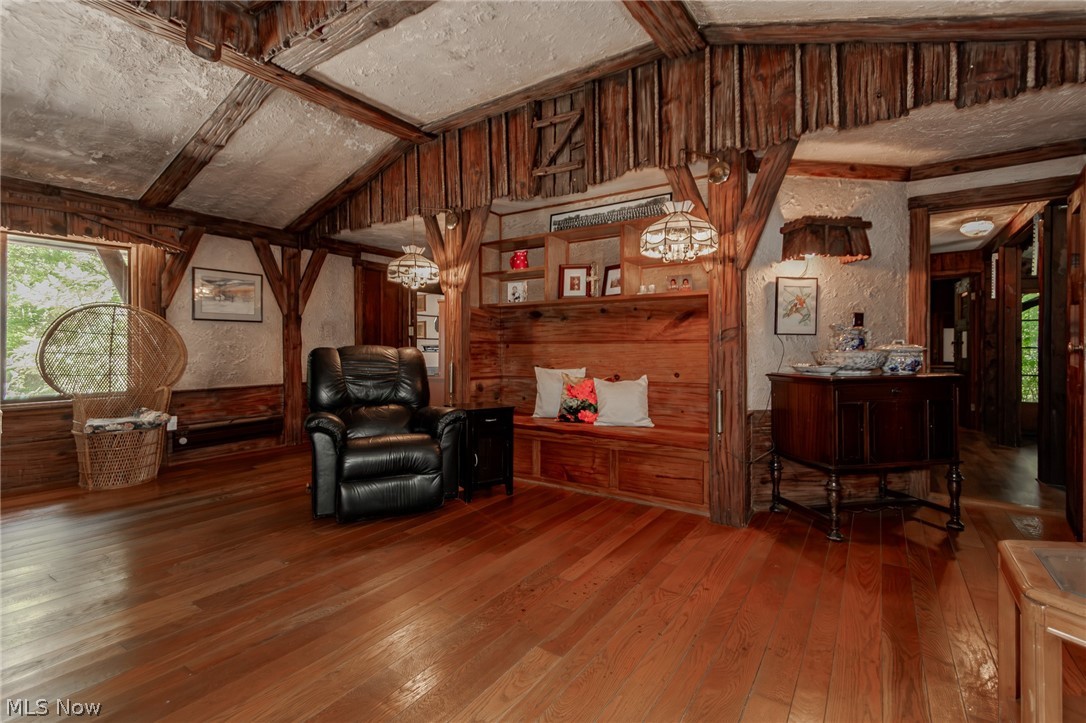 37075 Skyline Drive Willoughby Hills OH 44094