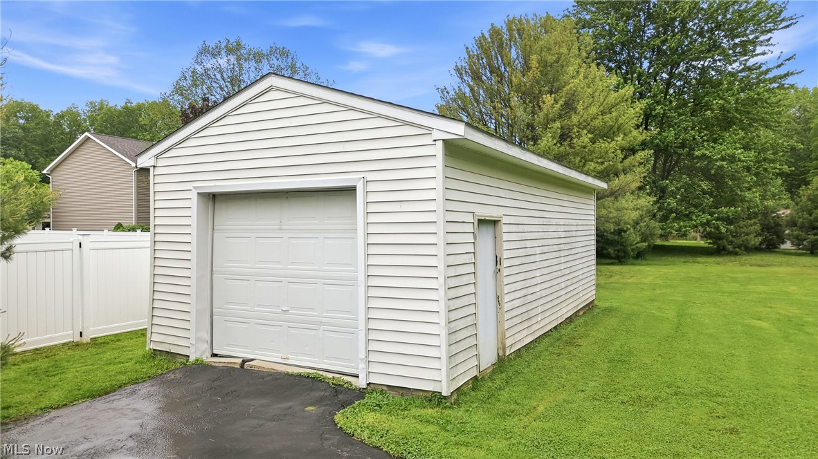 2821 Wilson Sharpsville Road Cortland OH 44410