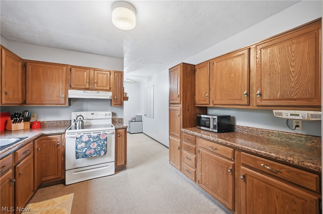 2821 Wilson Sharpsville Road Cortland OH 44410