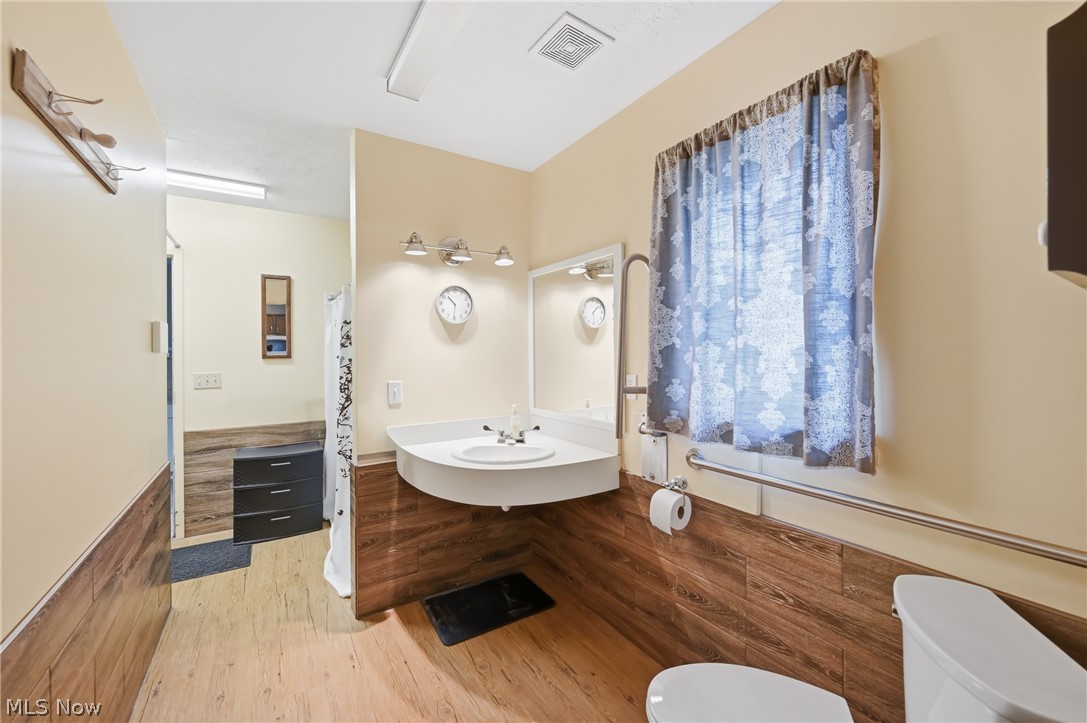 2821 Wilson Sharpsville Road Cortland OH 44410