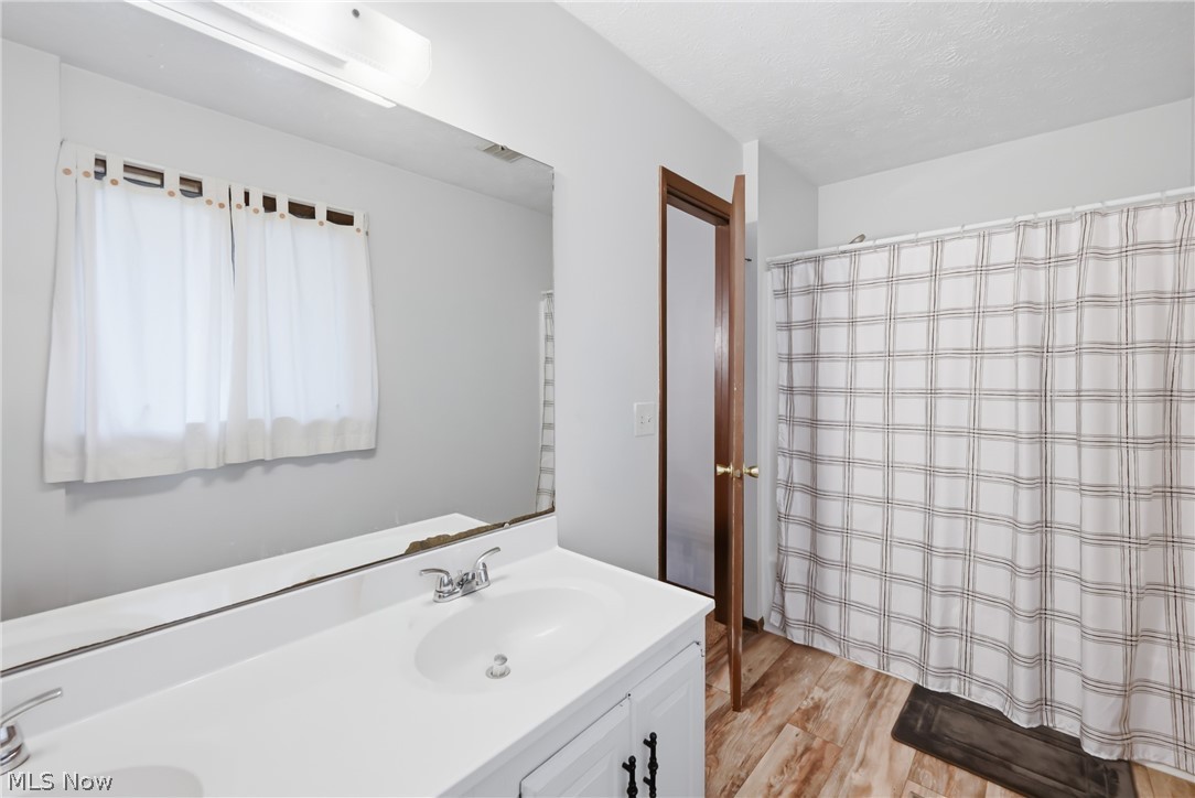 2821 Wilson Sharpsville Road Cortland OH 44410