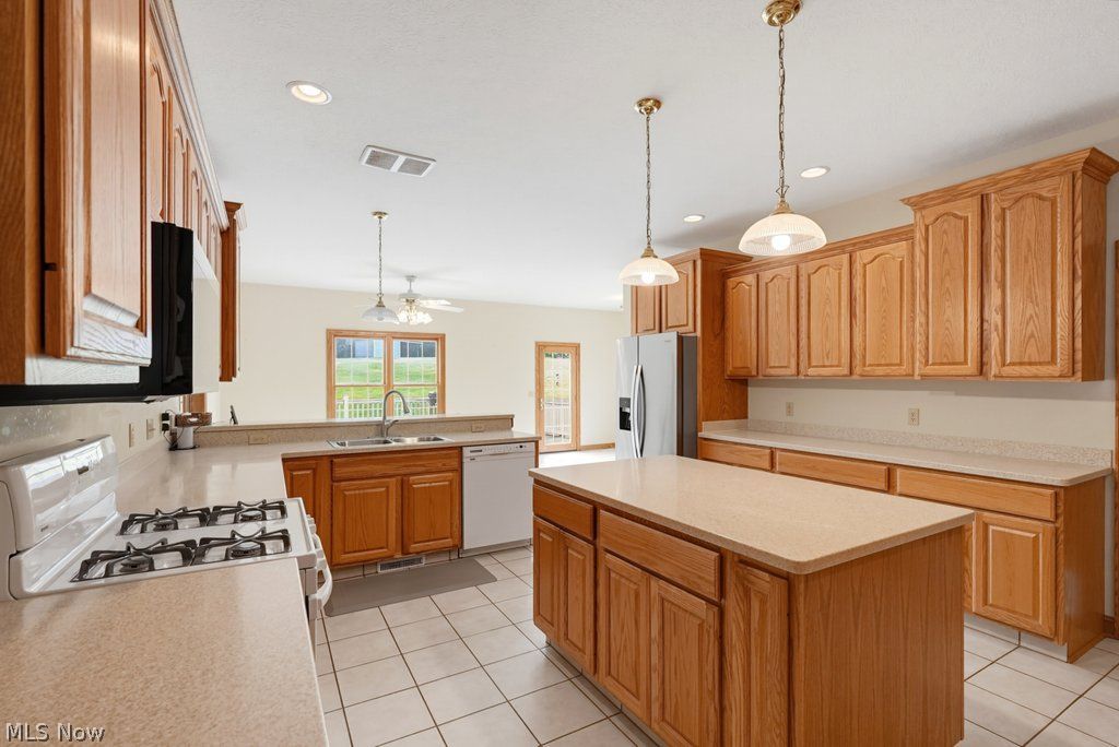154 Whittlesey Drive Tallmadge OH 44278