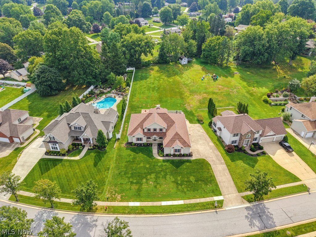 154 Whittlesey Drive Tallmadge OH 44278