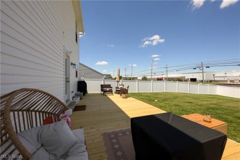 2741 Bishop Oval Barberton OH 44203