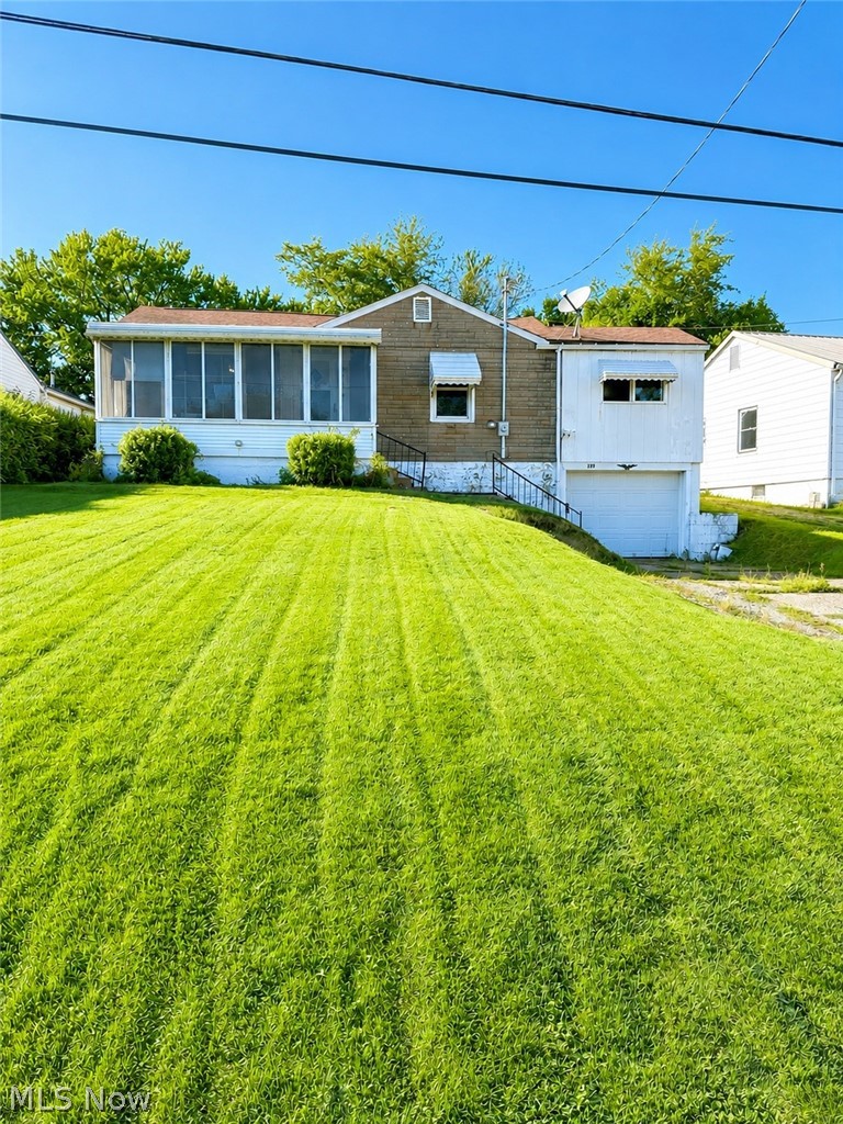 129 S Surry Road East Liverpool OH 43920
