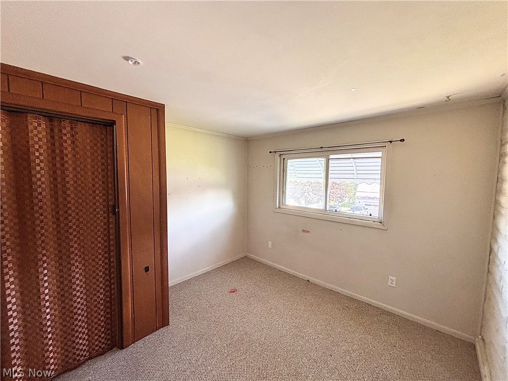 129 S Surry Road East Liverpool OH 43920