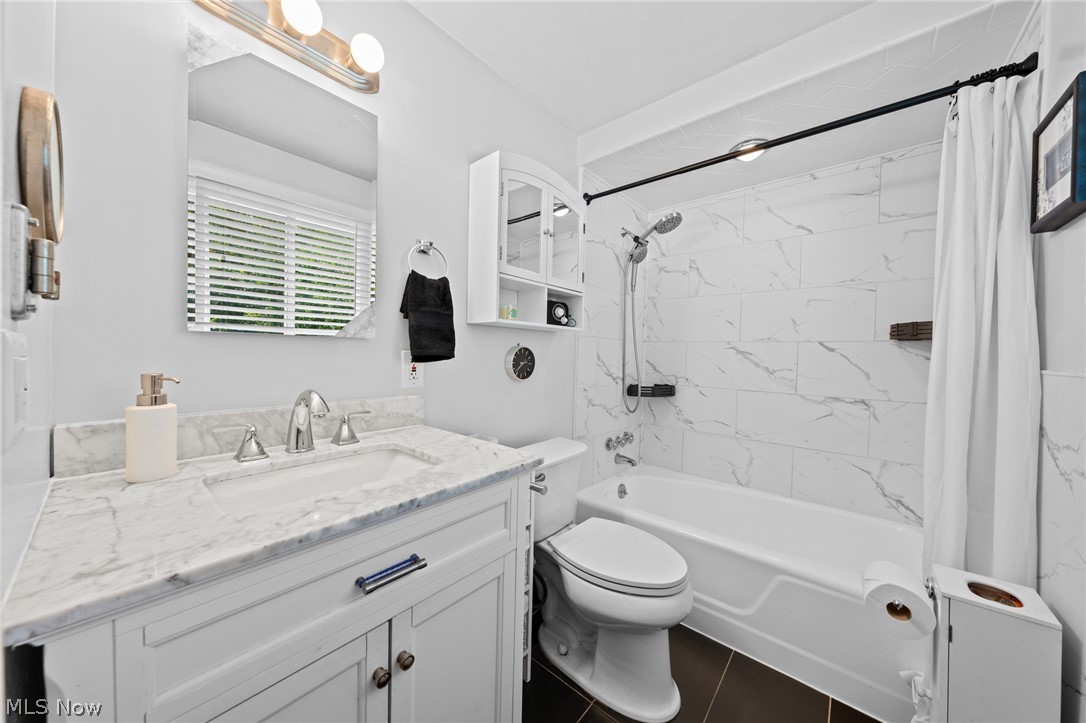 815 Belwood Drive Highland Heights OH 44143
