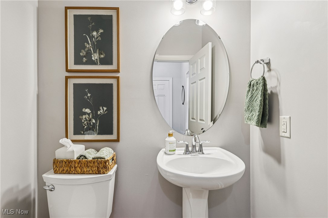 210 Lookout Point Aurora OH 44202